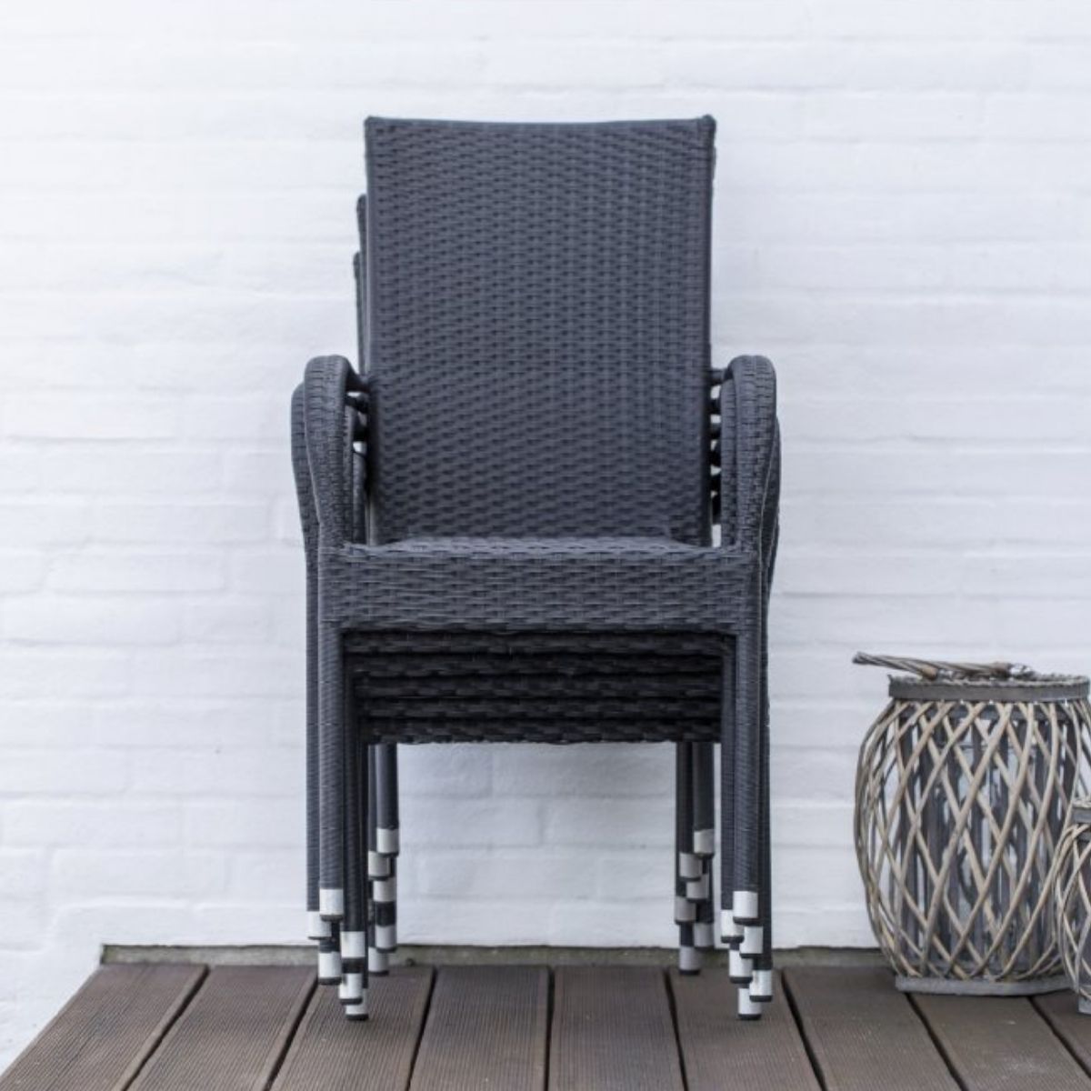 Jak vybrat venkovní židle a stoly pro restaurační zahrádky_8